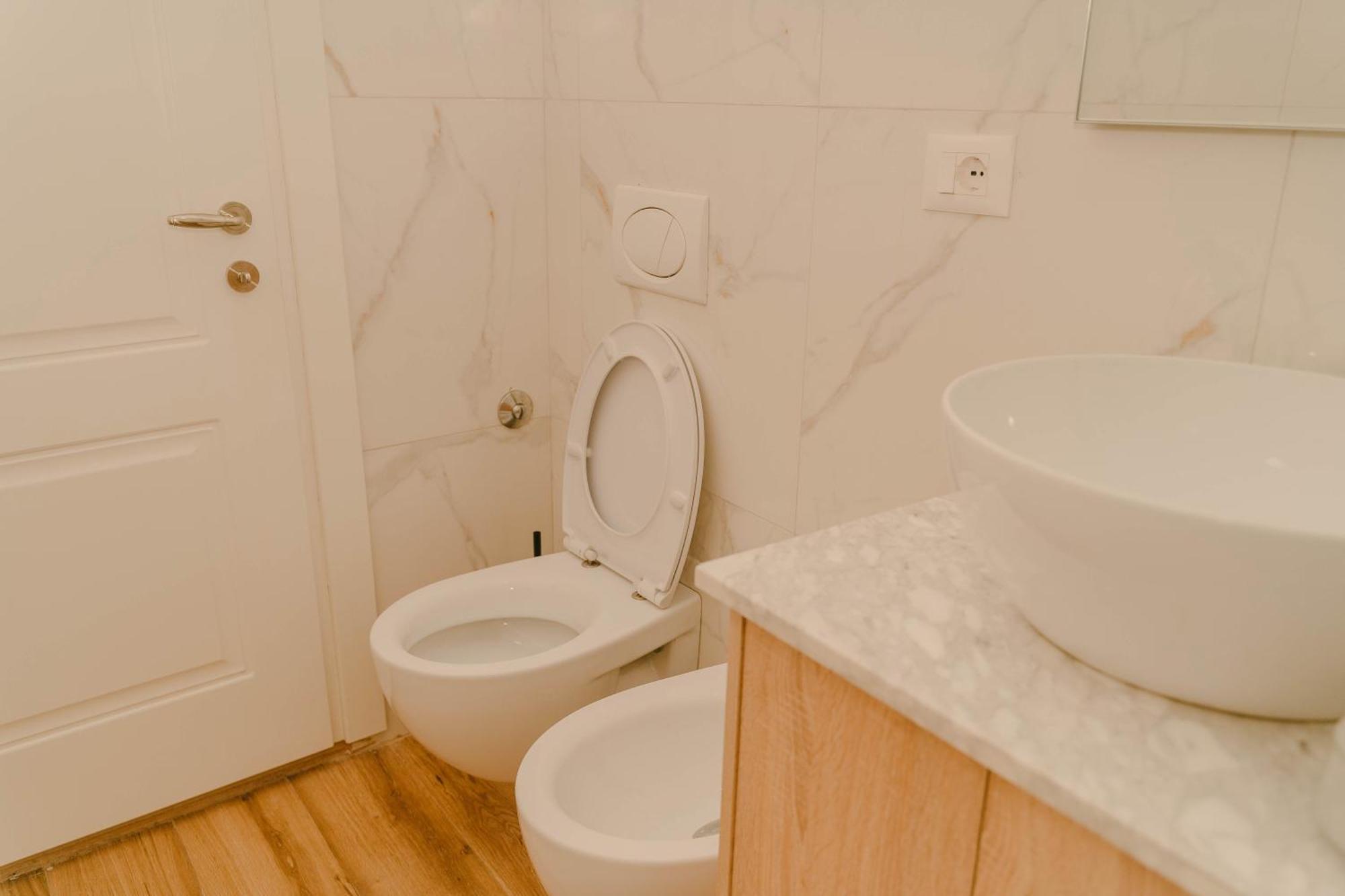 Studio Flat In Heart Of Tirana Esterno foto