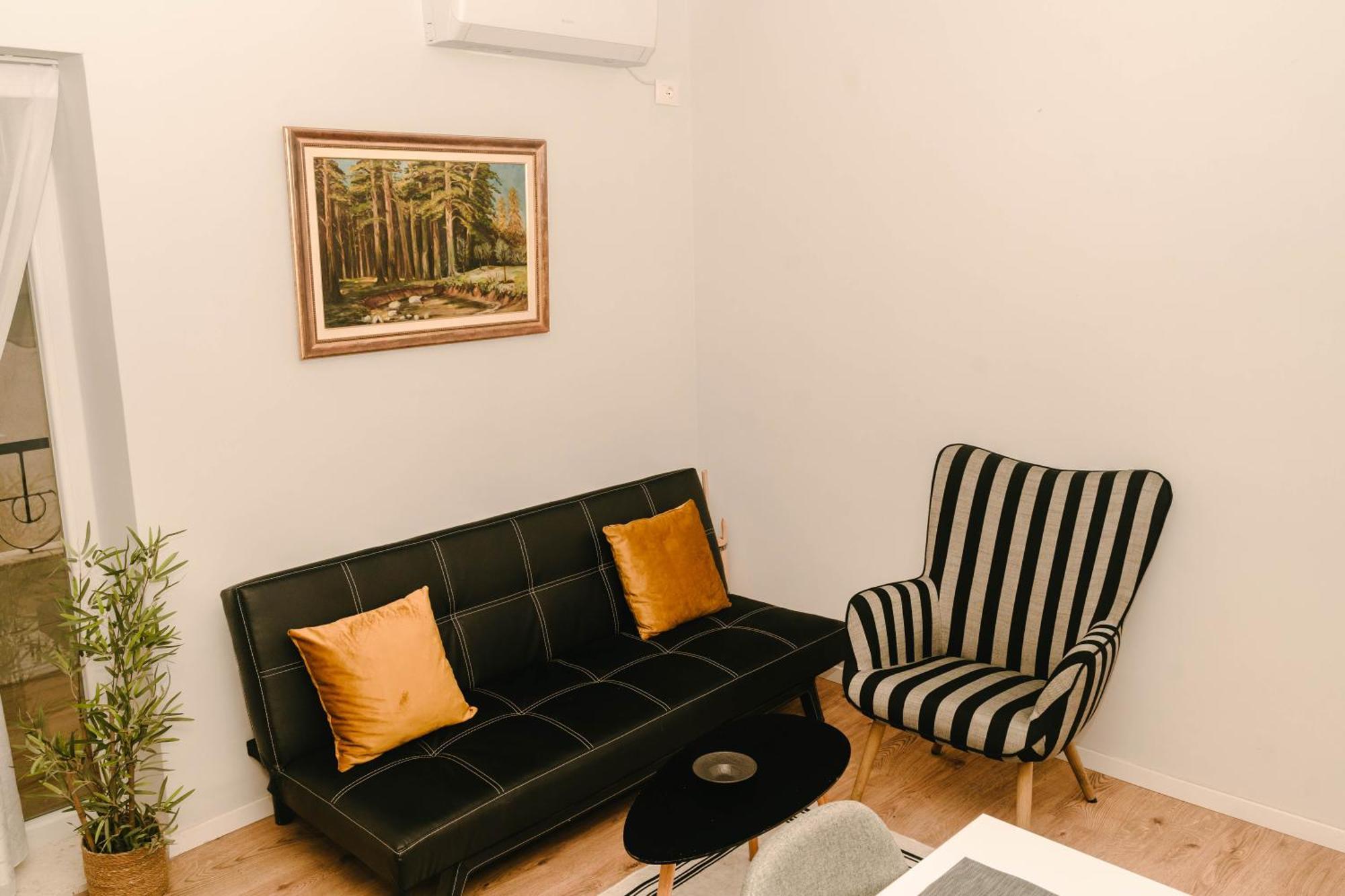 Studio Flat In Heart Of Tirana Esterno foto