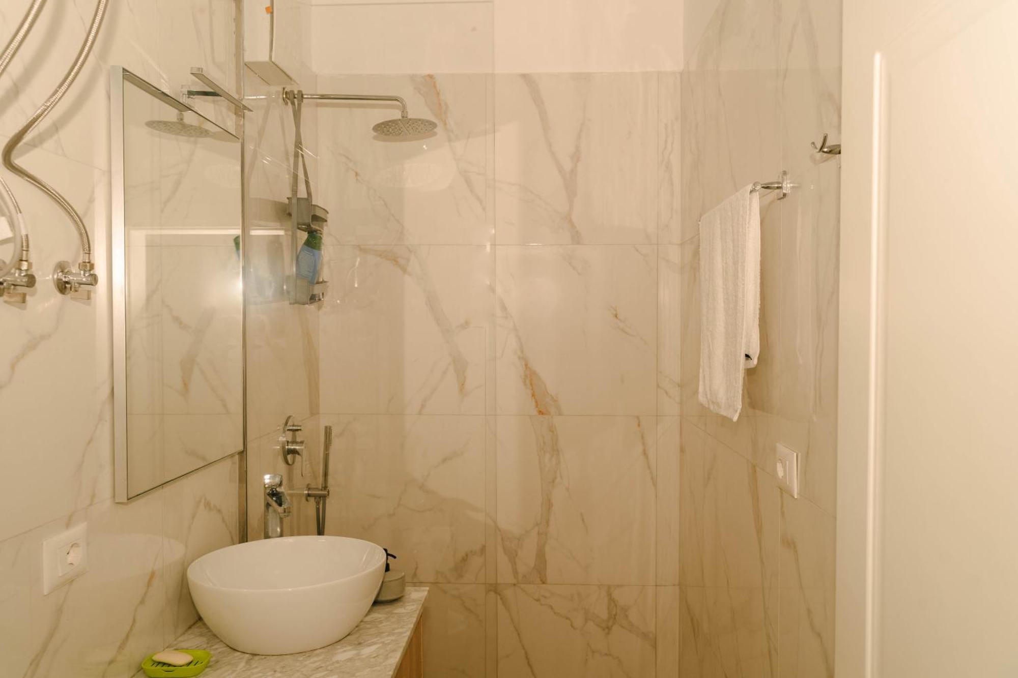 Studio Flat In Heart Of Tirana Esterno foto