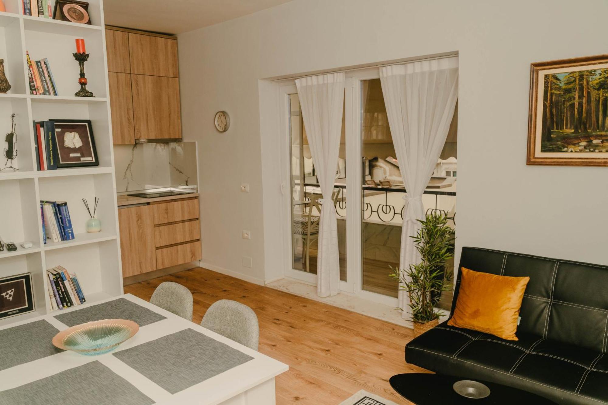 Studio Flat In Heart Of Tirana Esterno foto