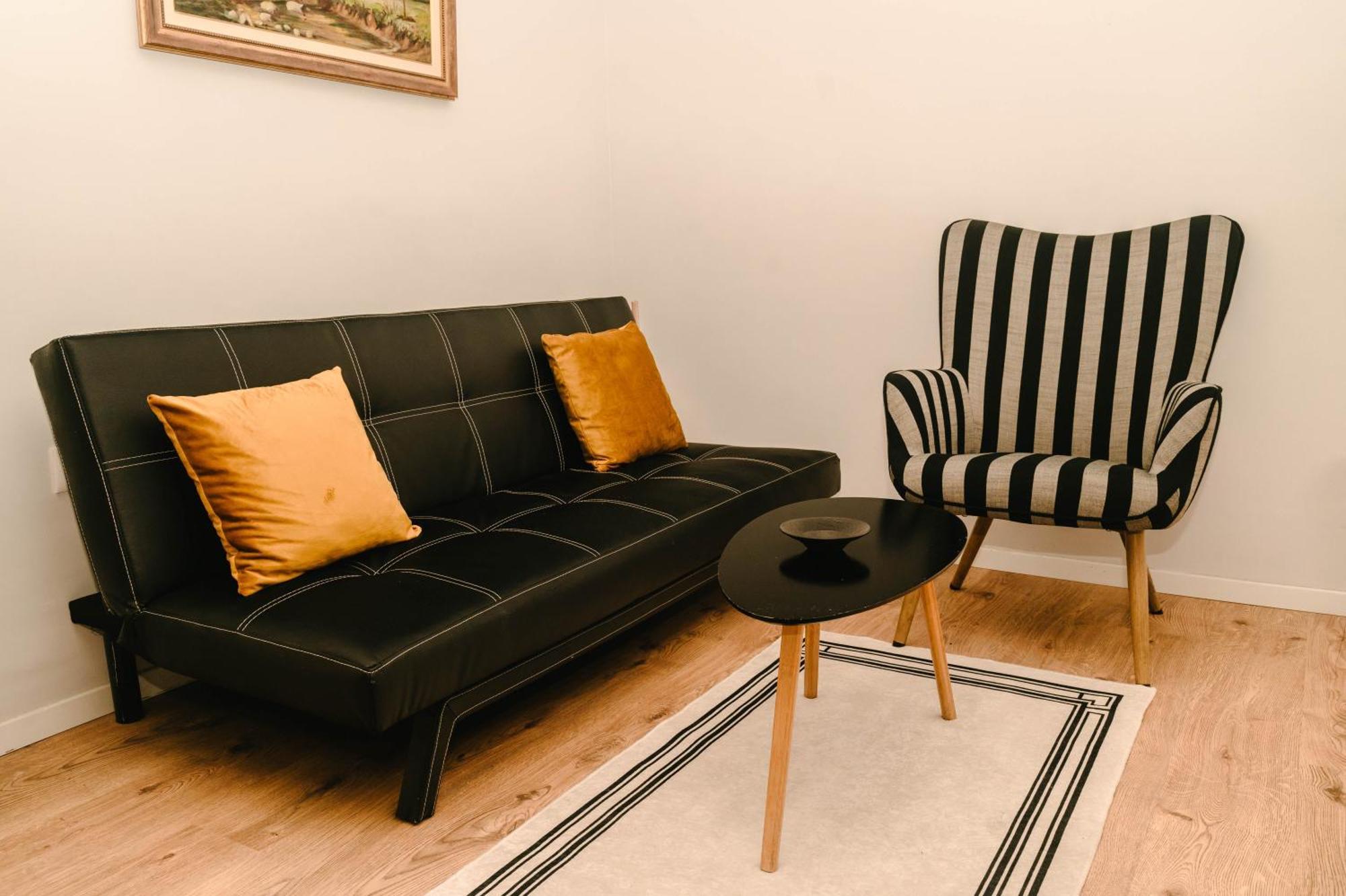 Studio Flat In Heart Of Tirana Esterno foto